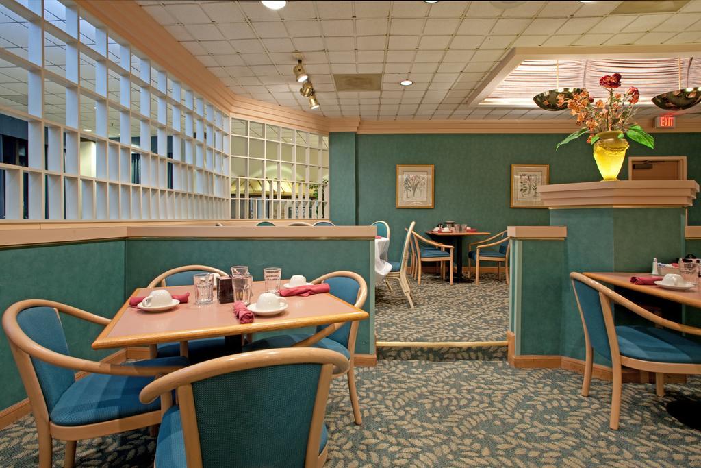 Hotel Salisbury & Conference Center Restaurang bild